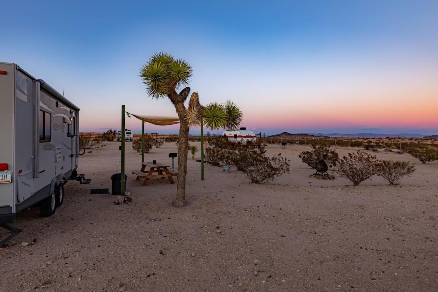 Jt Village Campground - Casa Pequena Джошуа-Три Экстерьер фото